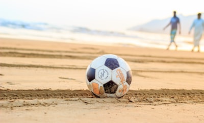 مباريات دوري أبطال أوروبا اليوم الخميسمواجهات نارية وصراعات مثيرة